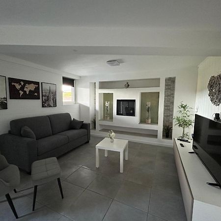 Appart Dans Un Superbe Quartier Wierde Villa นามูร์ ภายนอก รูปภาพ